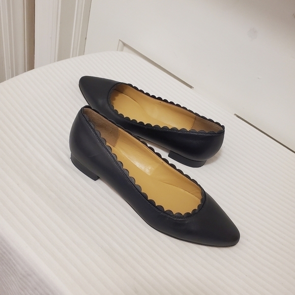 EC Talbots Edison Black Leather Flats, Scalloped Trim Classic Size 9M - Picture 4 of 12
